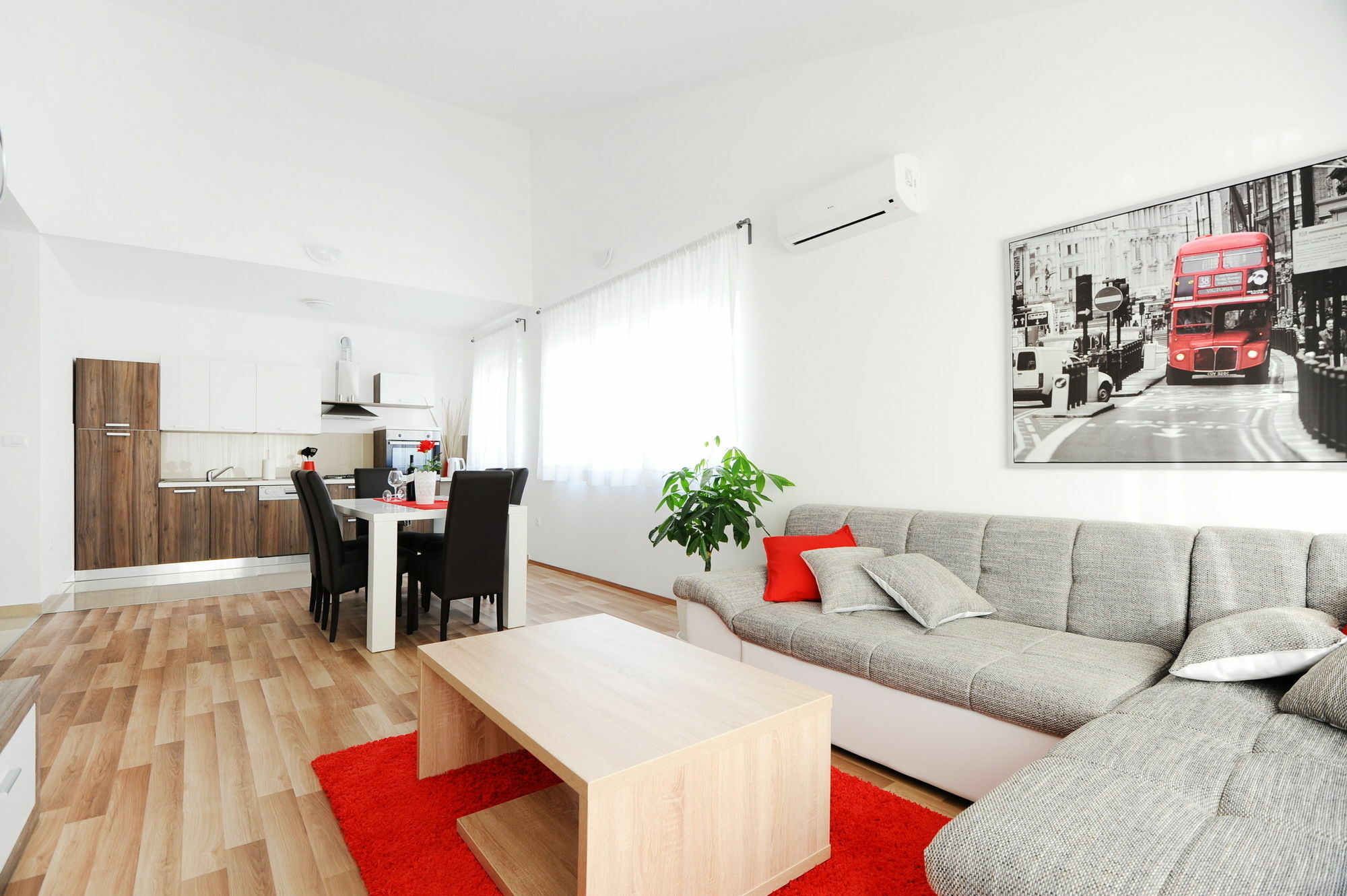 Hills Apartment *