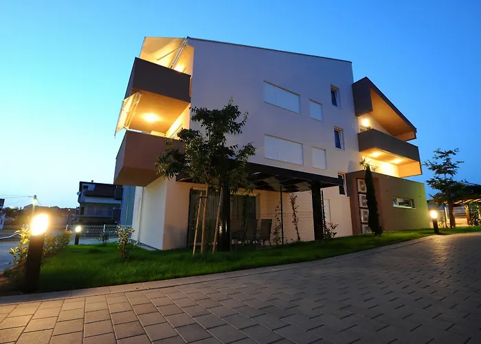 Apartments Hills
